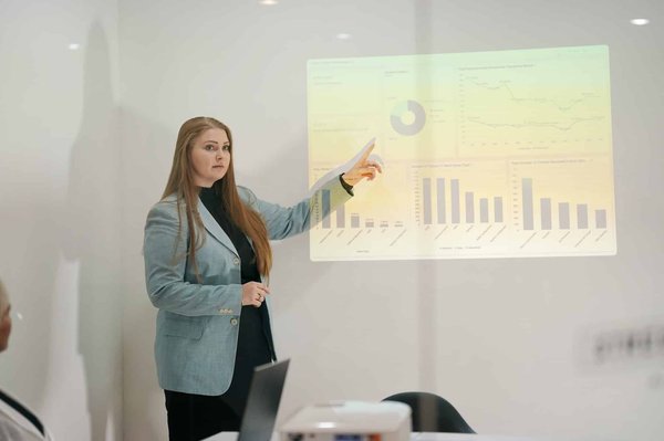 Comment les entreprises peuvent-elles intégrer l'intelligence émotionnelle dans leur leadership