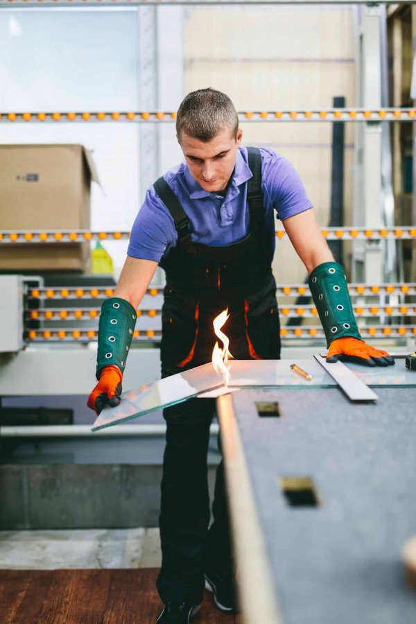 Vitrier en Occitanie : un expert pour vous aider dans vos urgences en vitrerie